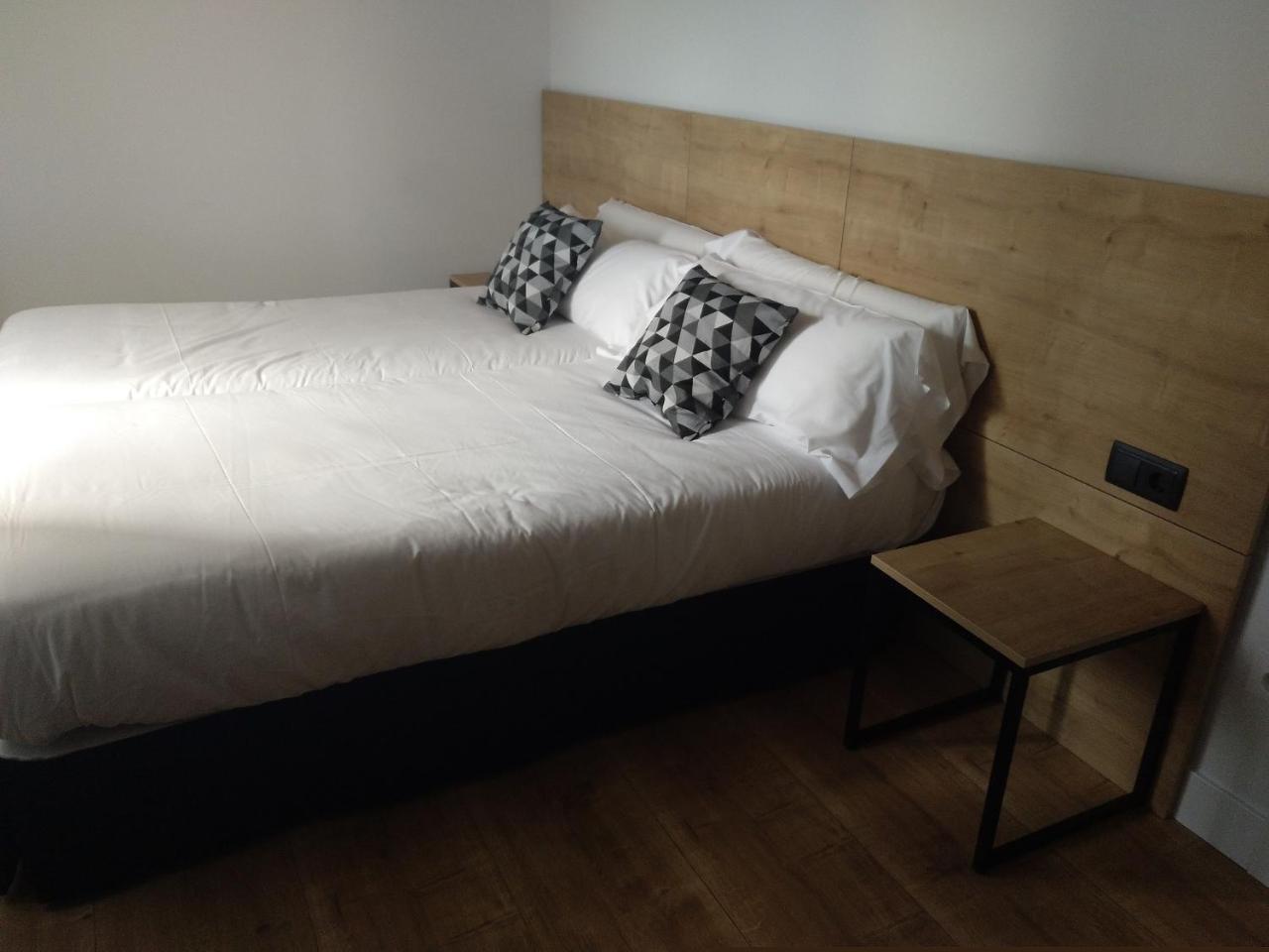 Hotel Entrerailes 카살라레이나 외부 사진