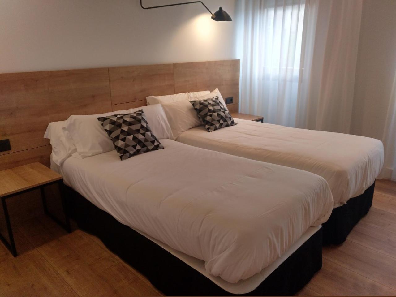 Hotel Entrerailes 카살라레이나 외부 사진